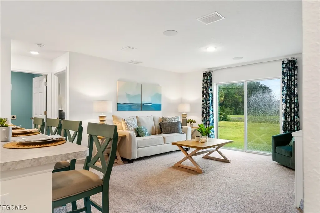 2812 NE 6th Place Cape Coral FL 33909