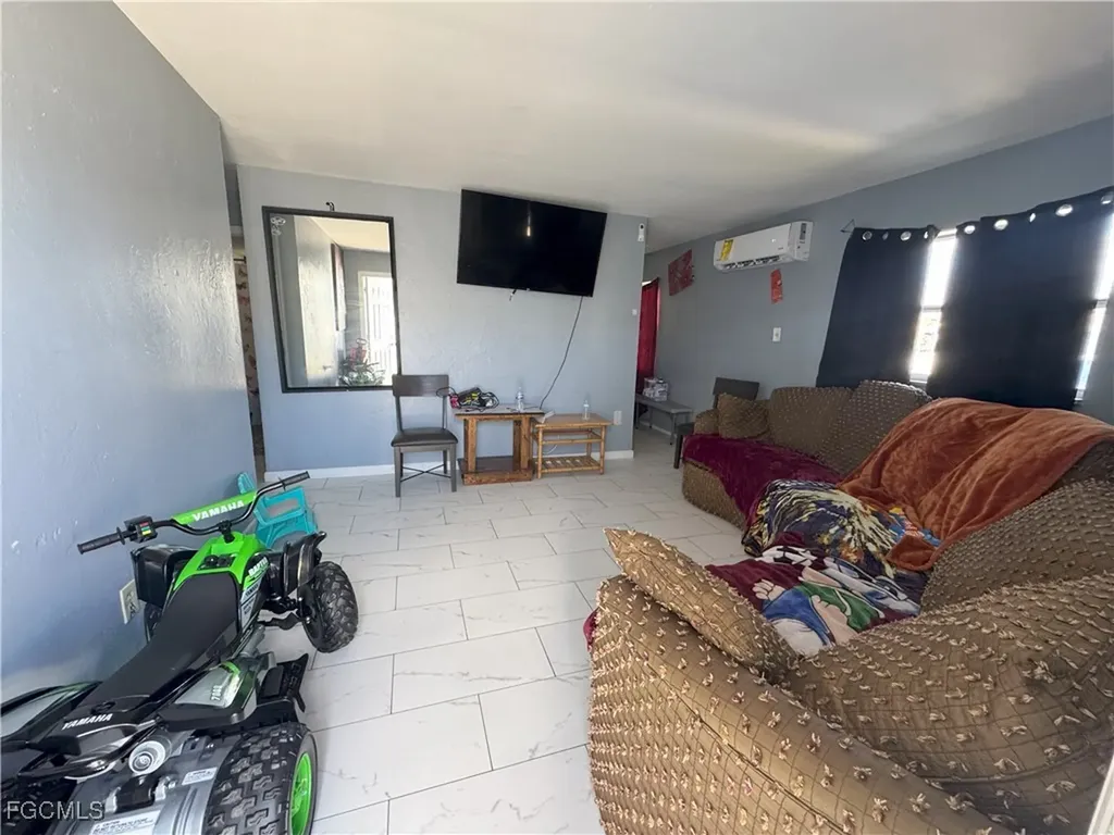 5515 5th Avenue Fort Myers FL 33907