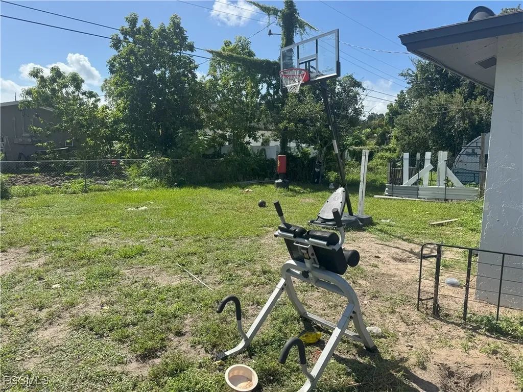 5515 5th Avenue Fort Myers FL 33907