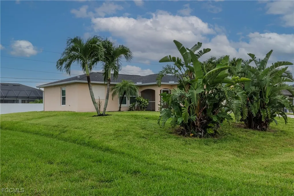 626 NW 8th Terrace Cape Coral FL 33993