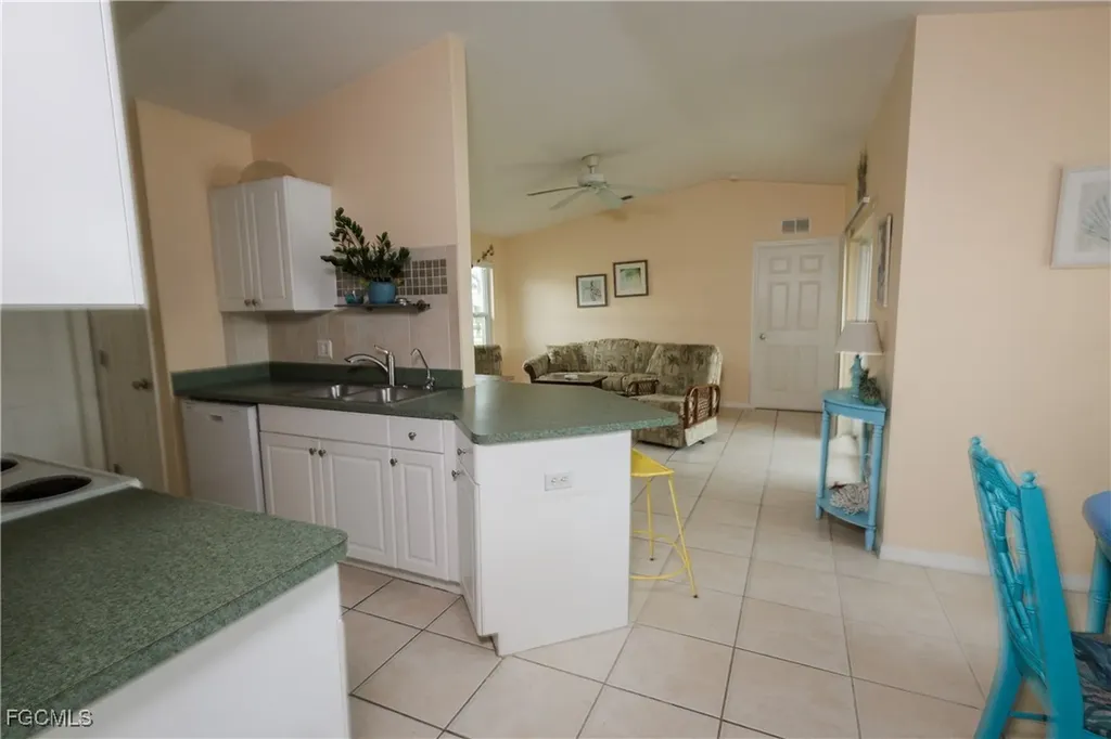 626 NW 8th Terrace Cape Coral FL 33993
