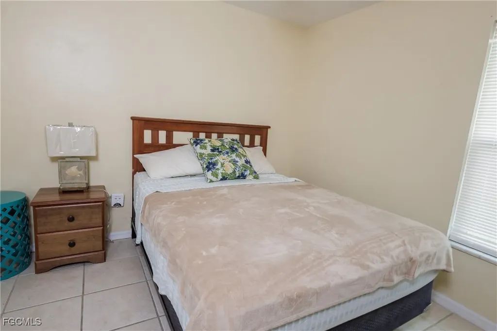 626 NW 8th Terrace Cape Coral FL 33993