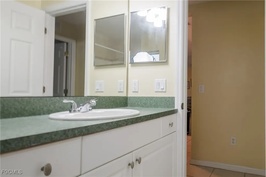 626 NW 8th Terrace Cape Coral FL 33993
