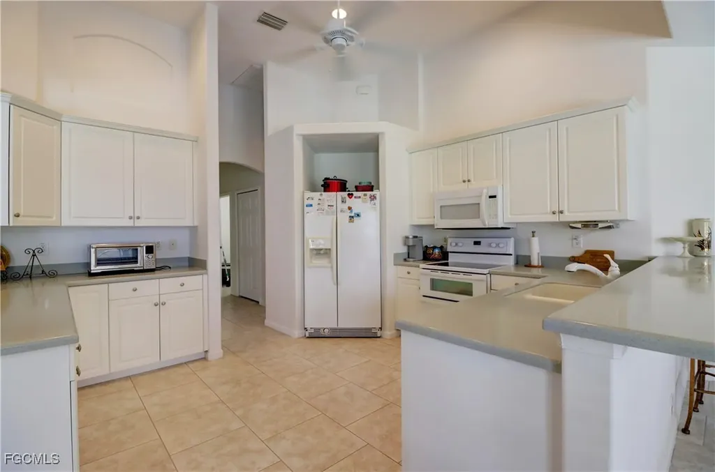 2216 SW 43rd Lane Cape Coral FL 33914