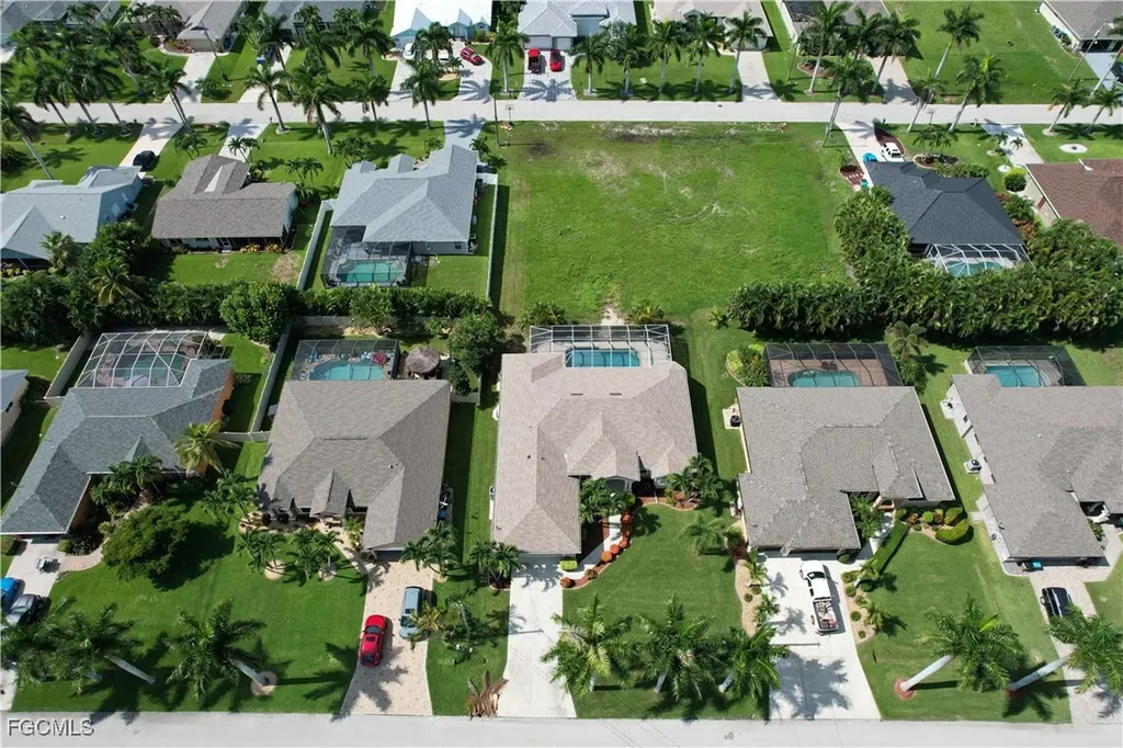 2216 SW 43rd Lane Cape Coral FL 33914