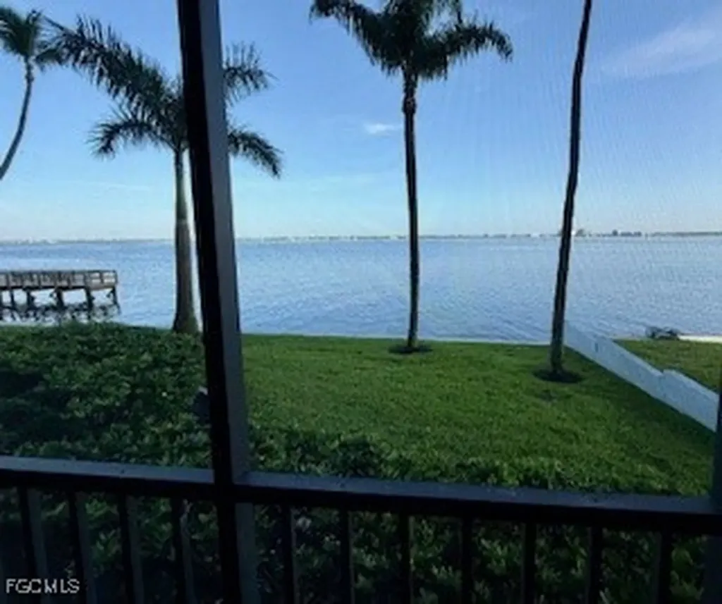 1901 Clifford Street Fort Myers FL 33901