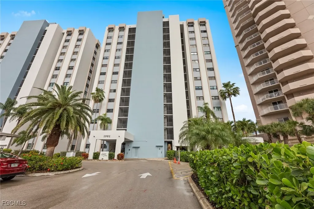 1901 Clifford Street Fort Myers FL 33901