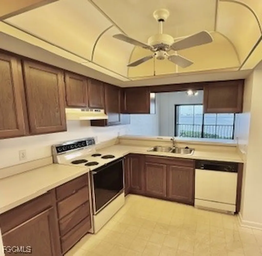 1901 Clifford Street Fort Myers FL 33901