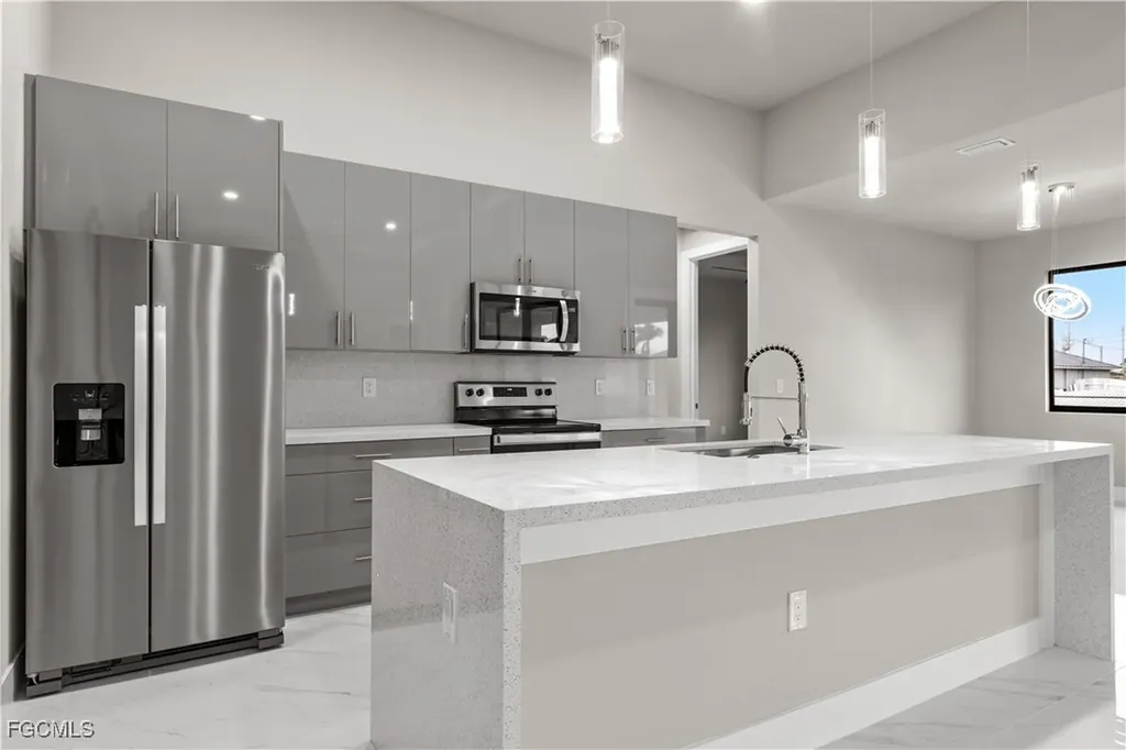 4222 NW 24th Terrace Cape Coral FL 33993