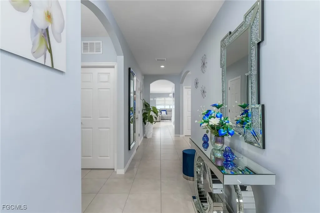 201 SW 24th Place Cape Coral FL 33991