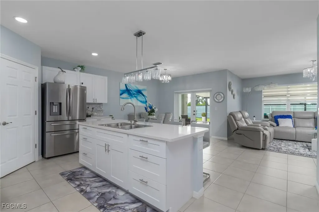 201 SW 24th Place Cape Coral FL 33991