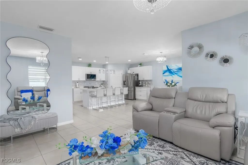 201 SW 24th Place Cape Coral FL 33991