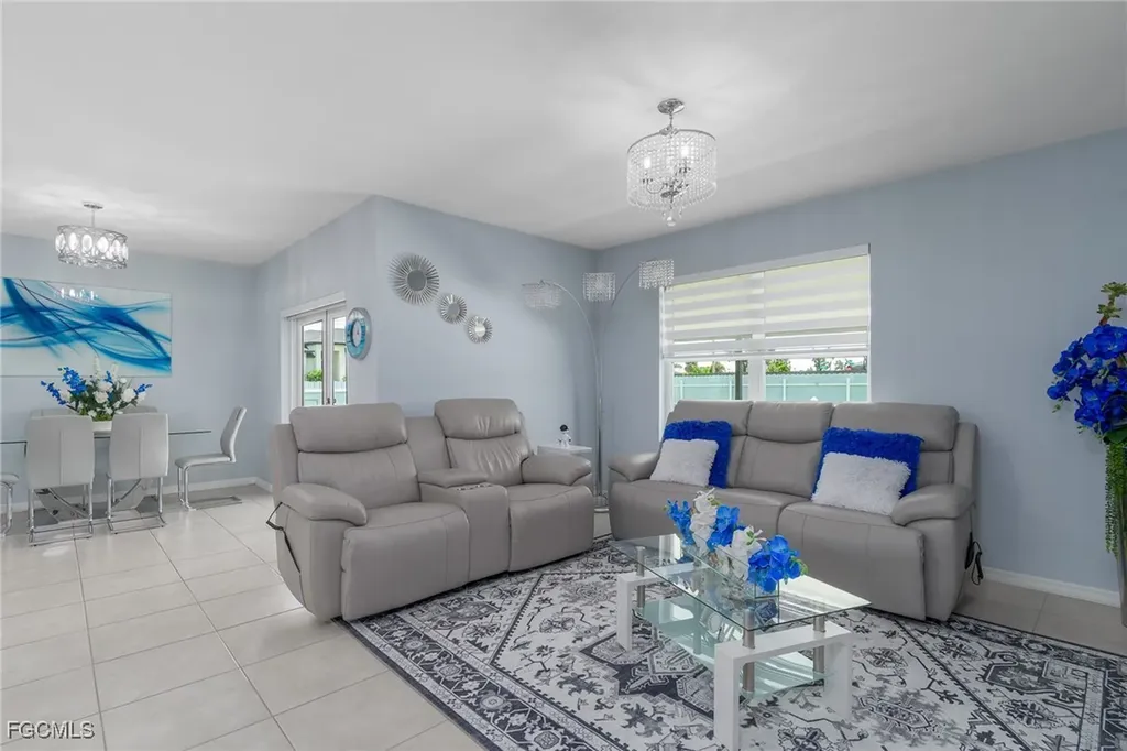201 SW 24th Place Cape Coral FL 33991