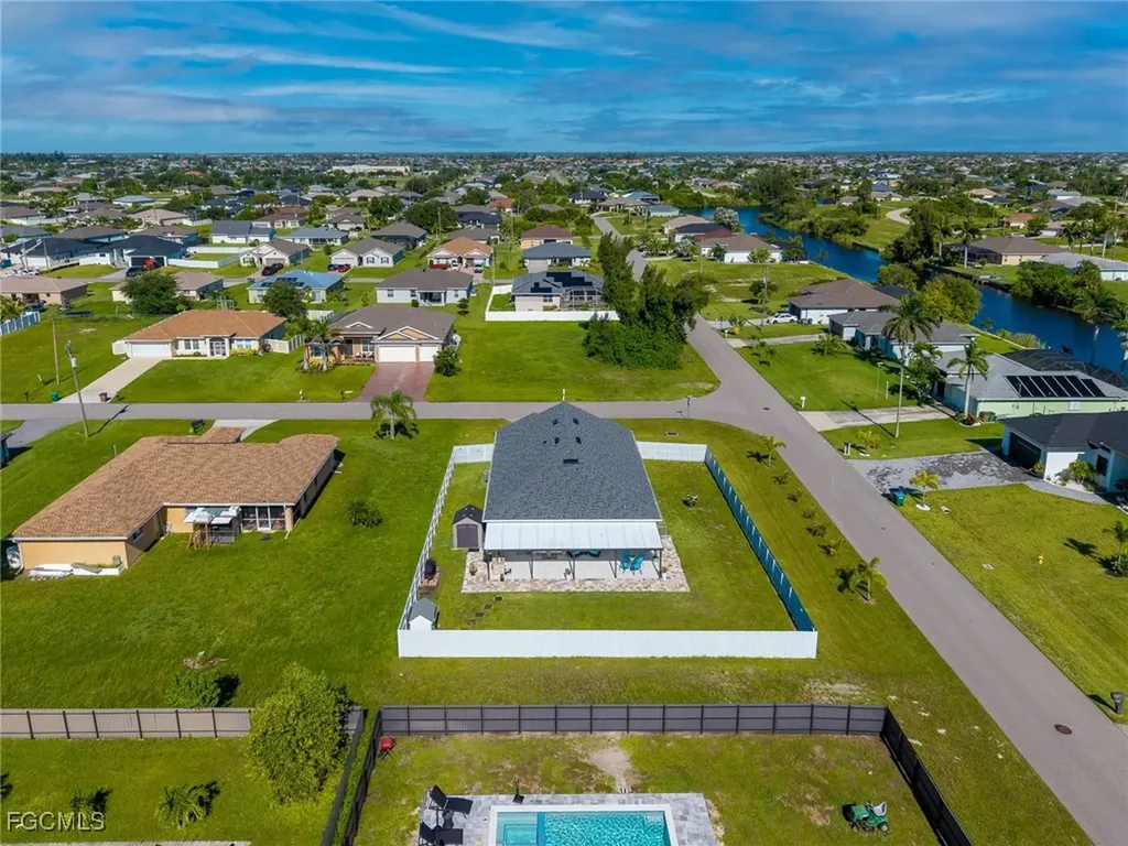 201 SW 24th Place Cape Coral FL 33991