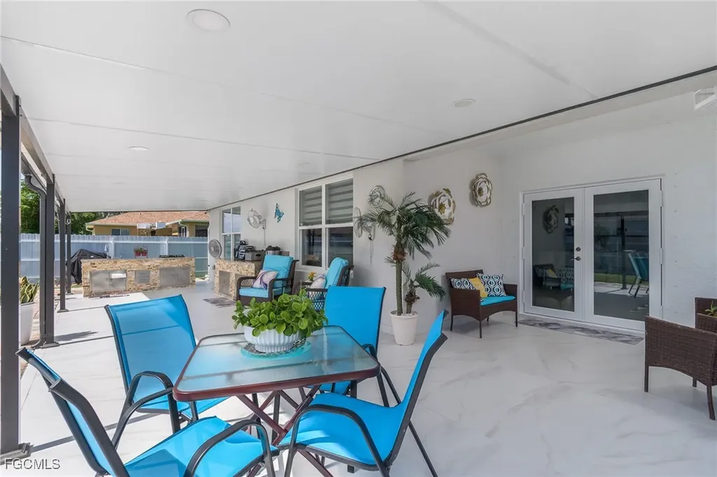 201 SW 24th Place Cape Coral FL 33991
