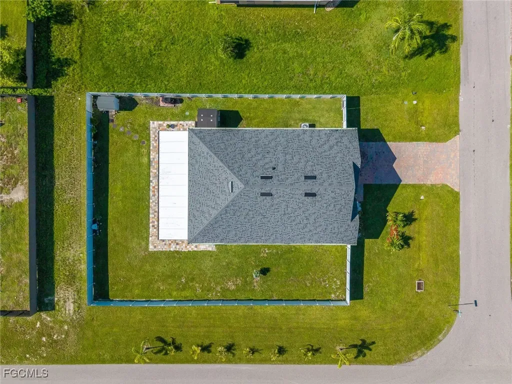 201 SW 24th Place Cape Coral FL 33991