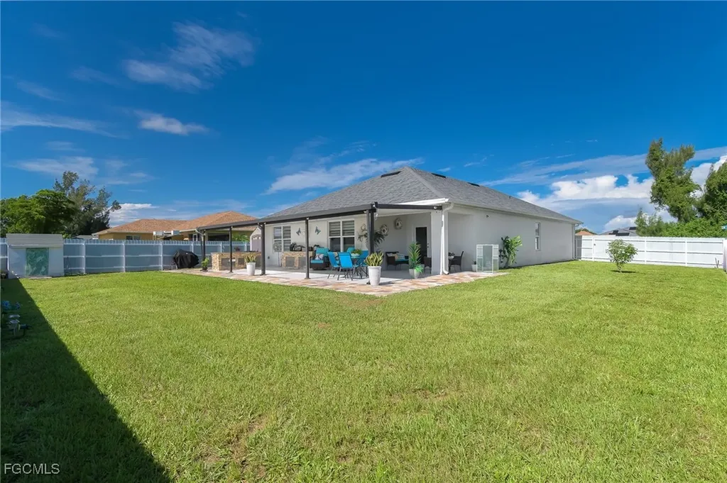201 SW 24th Place Cape Coral FL 33991