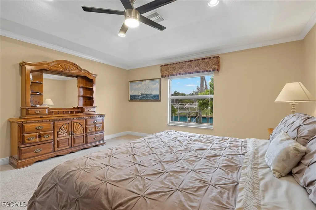 1023 SE 15th Street Cape Coral FL 33990