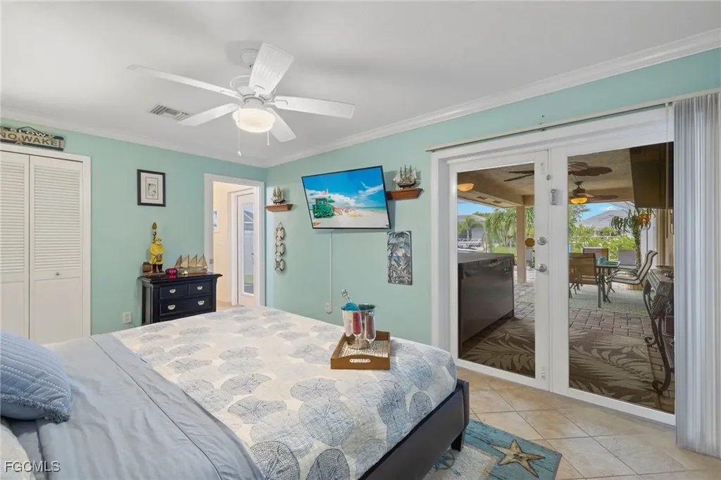 1023 SE 15th Street Cape Coral FL 33990