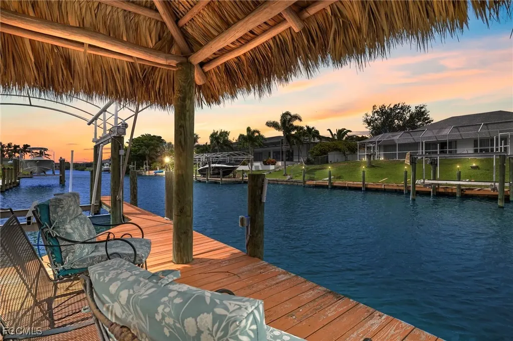 1023 SE 15th Street Cape Coral FL 33990