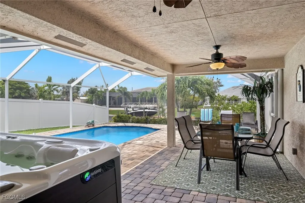 1023 SE 15th Street Cape Coral FL 33990