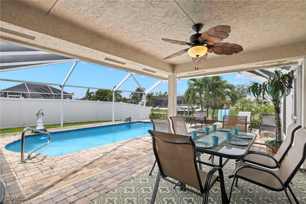 1023 SE 15th Street Cape Coral FL 33990