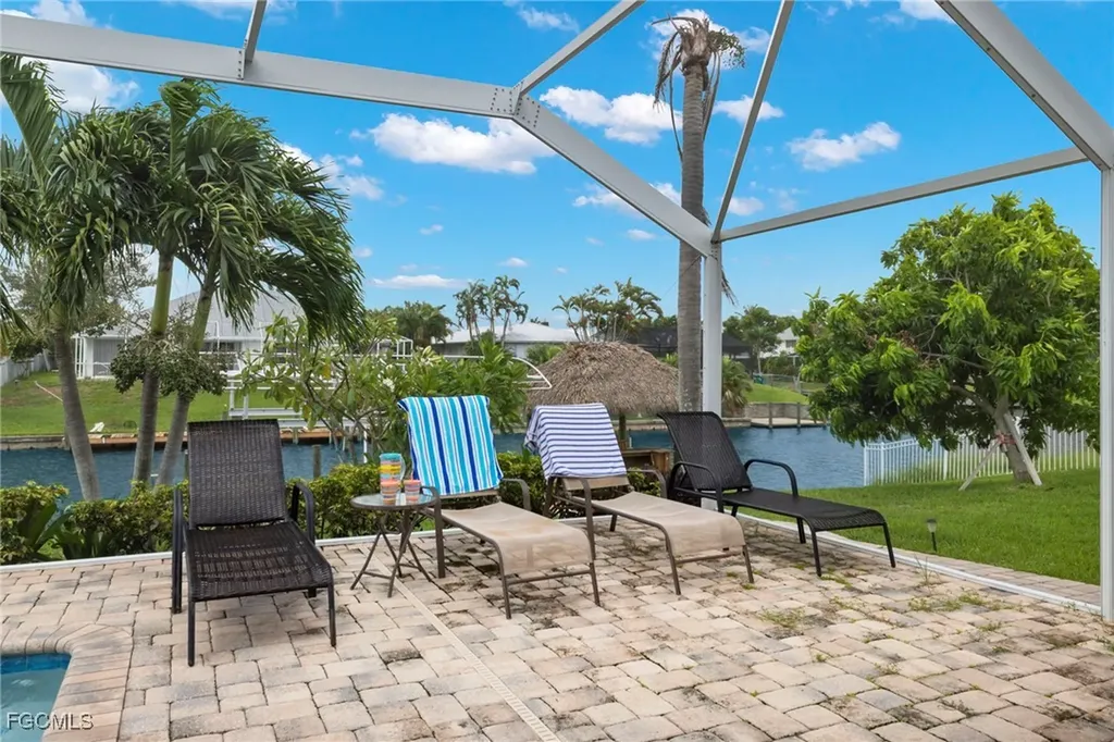 1023 SE 15th Street Cape Coral FL 33990