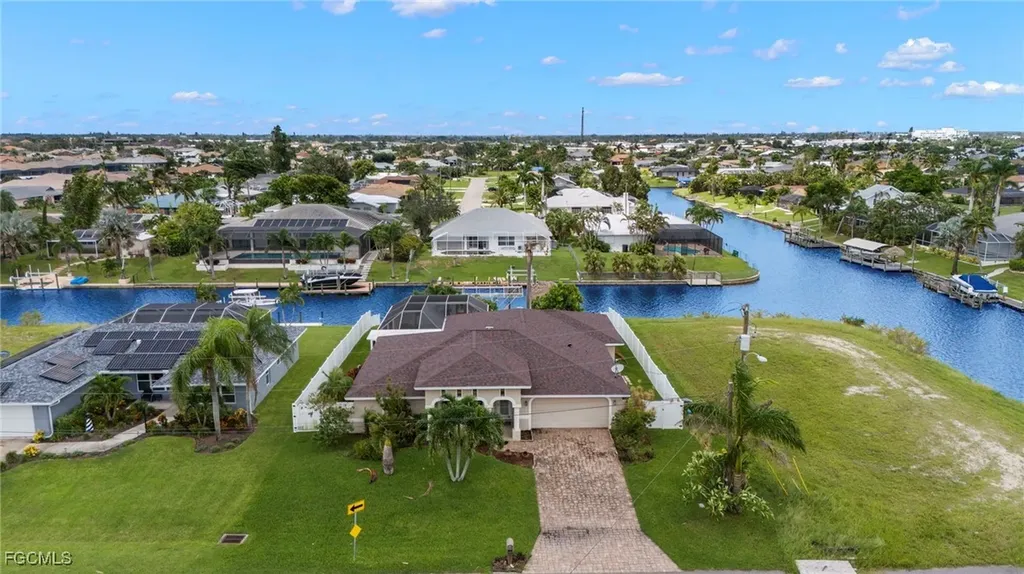 1023 SE 15th Street Cape Coral FL 33990
