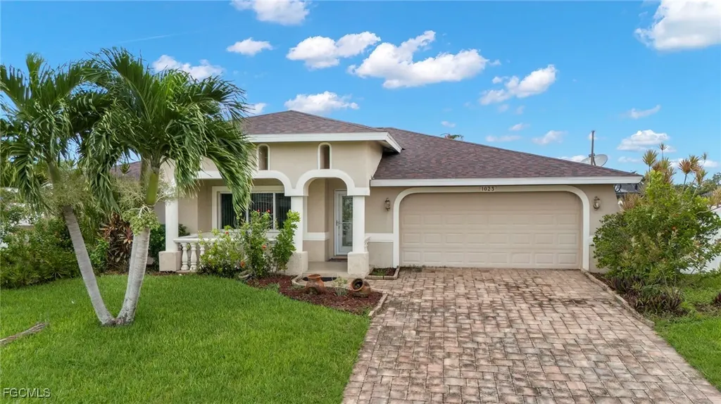 1023 SE 15th Street Cape Coral FL 33990