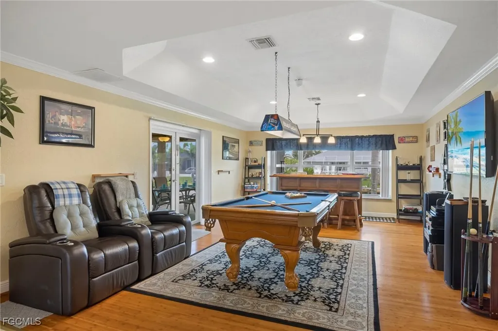 1023 SE 15th Street Cape Coral FL 33990