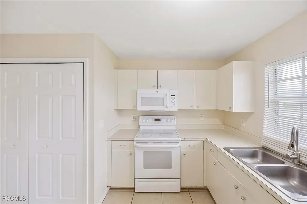 128/130 Harold Avenue S Lehigh Acres FL 33973