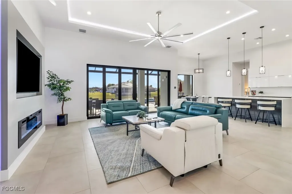 104 NE 6th Street Cape Coral FL 33909