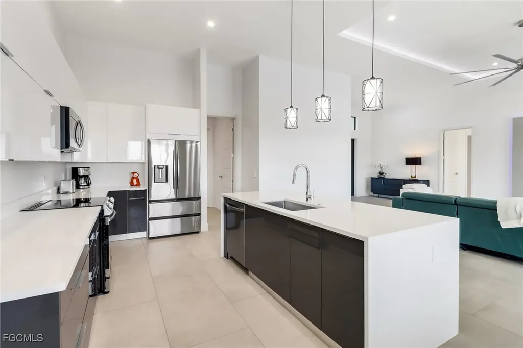 104 NE 6th Street Cape Coral FL 33909