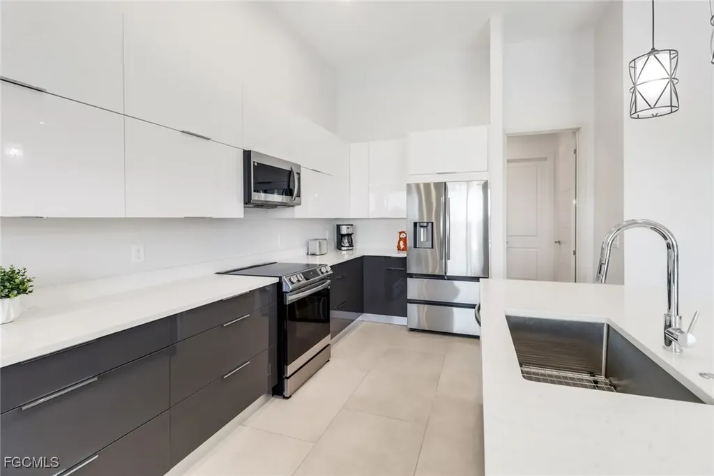 104 NE 6th Street Cape Coral FL 33909