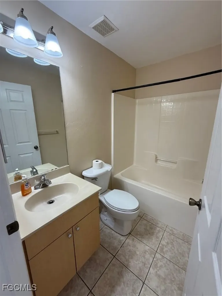 1719 SW 32nd Terrace Cape Coral FL 33914