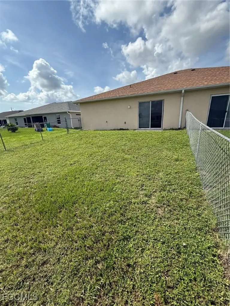 1719 SW 32nd Terrace Cape Coral FL 33914