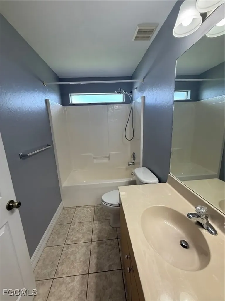 1719 SW 32nd Terrace Cape Coral FL 33914