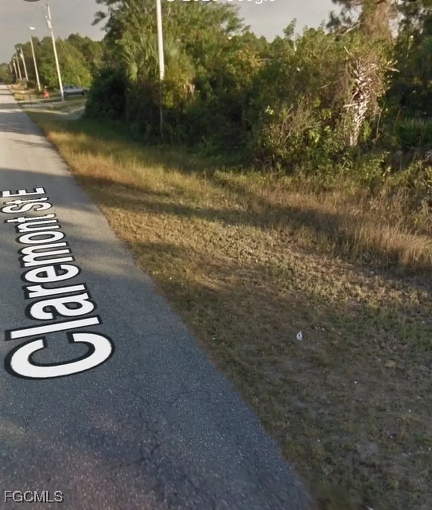 1216 Claremont Street E Lehigh Acres FL 33974