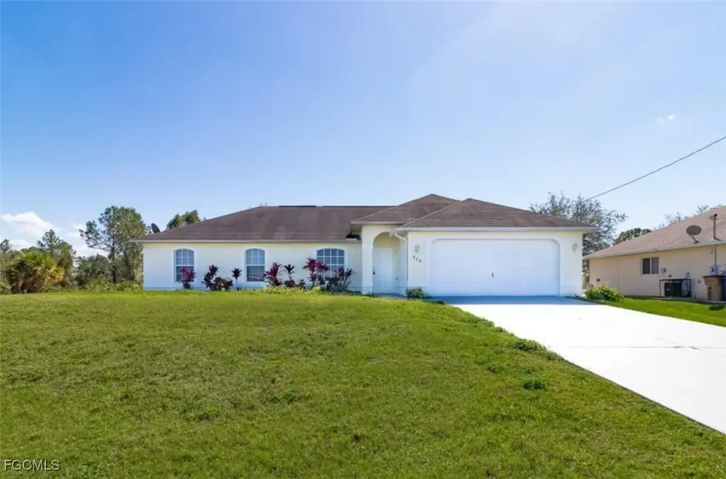 926 Plantation Road Lehigh Acres FL 33974