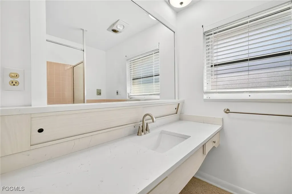 1216 SE 27th Street Cape Coral FL 33904