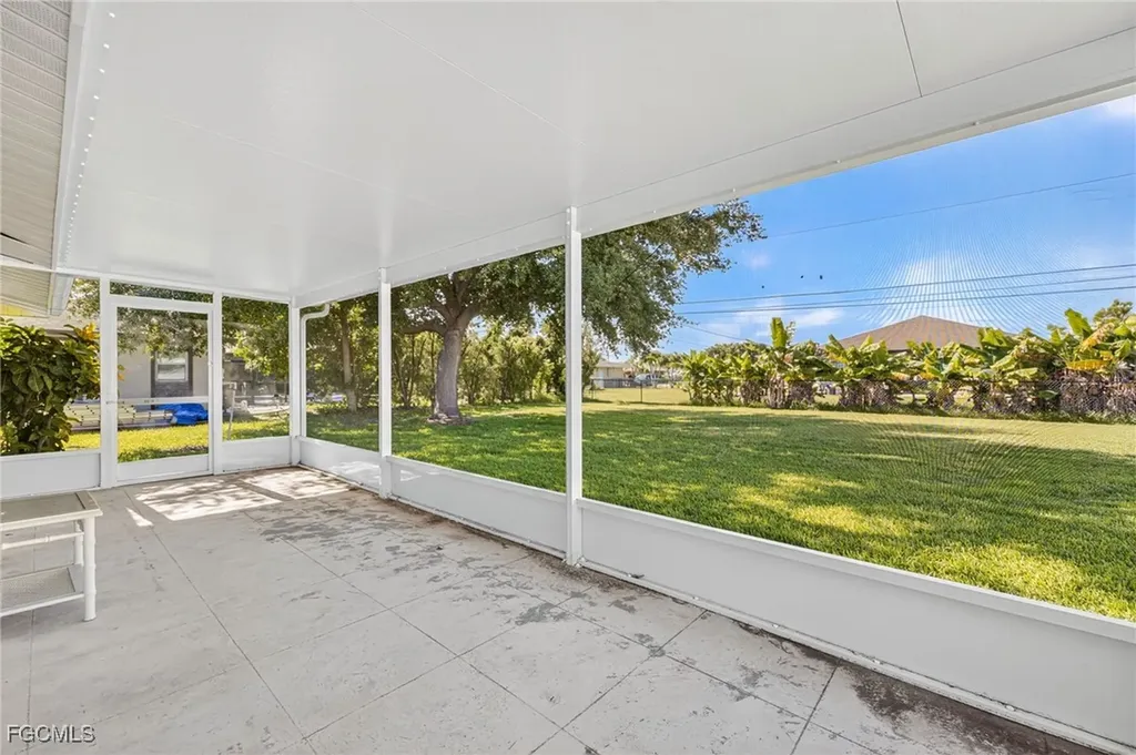 1216 SE 27th Street Cape Coral FL 33904