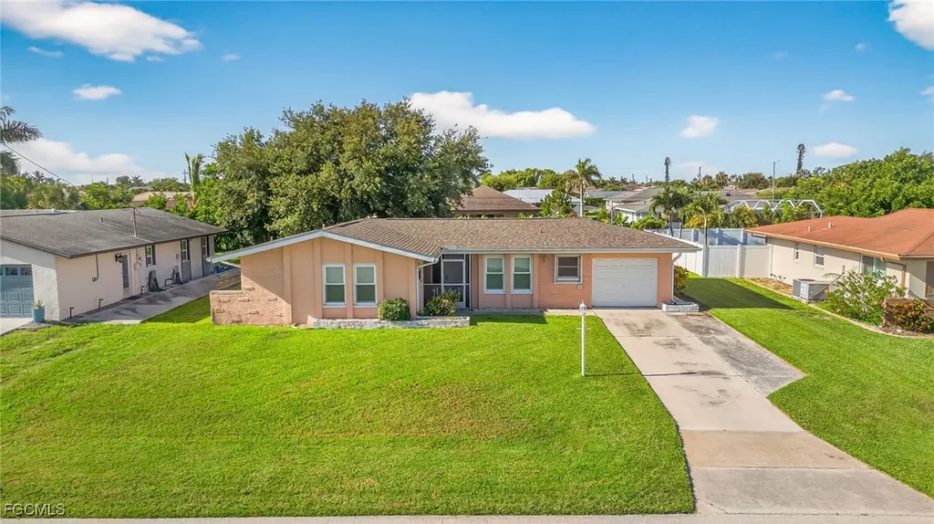 1216 SE 27th Street Cape Coral FL 33904