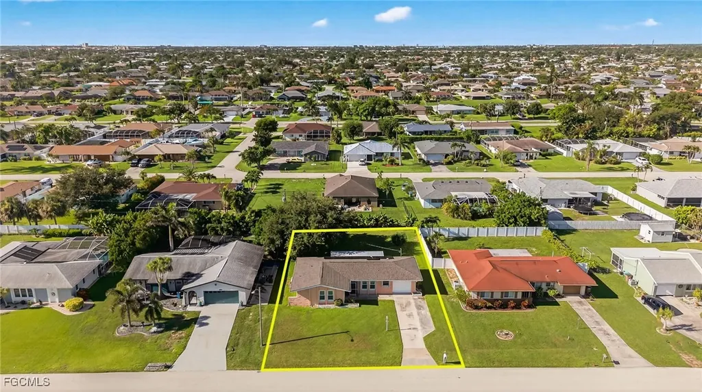 1216 SE 27th Street Cape Coral FL 33904