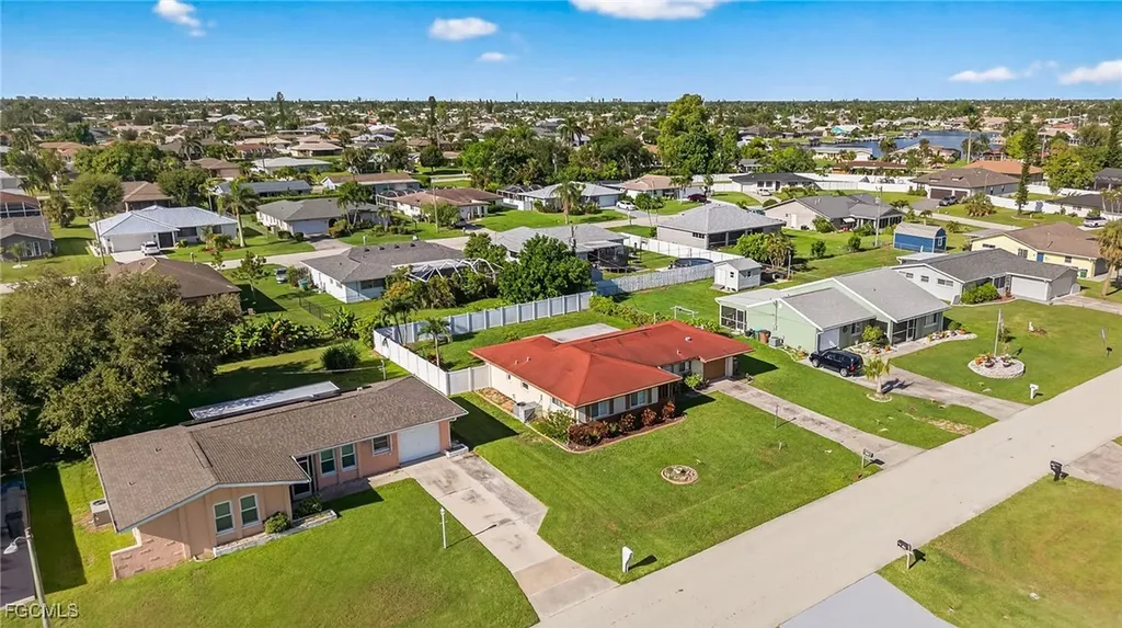 1216 SE 27th Street Cape Coral FL 33904