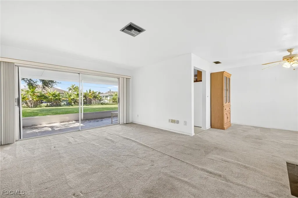 1216 SE 27th Street Cape Coral FL 33904