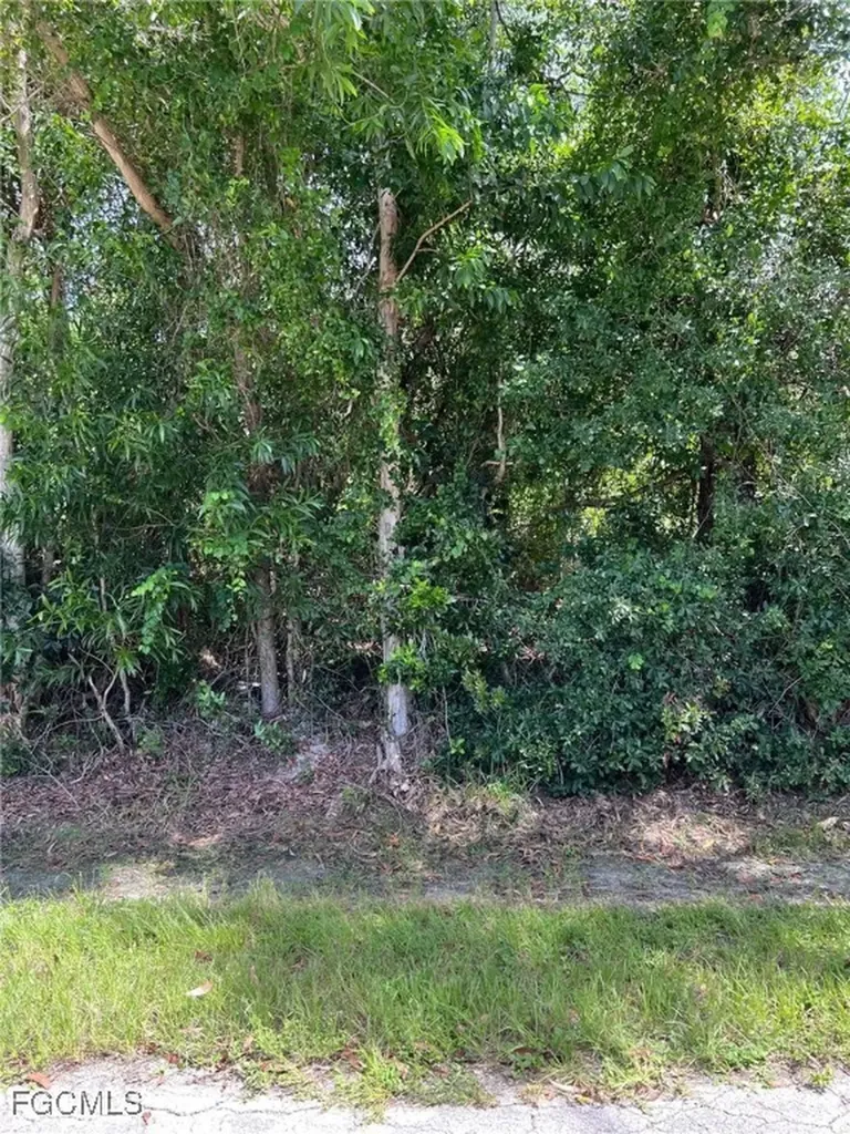 5582 Henley Street Bokeelia FL 33922