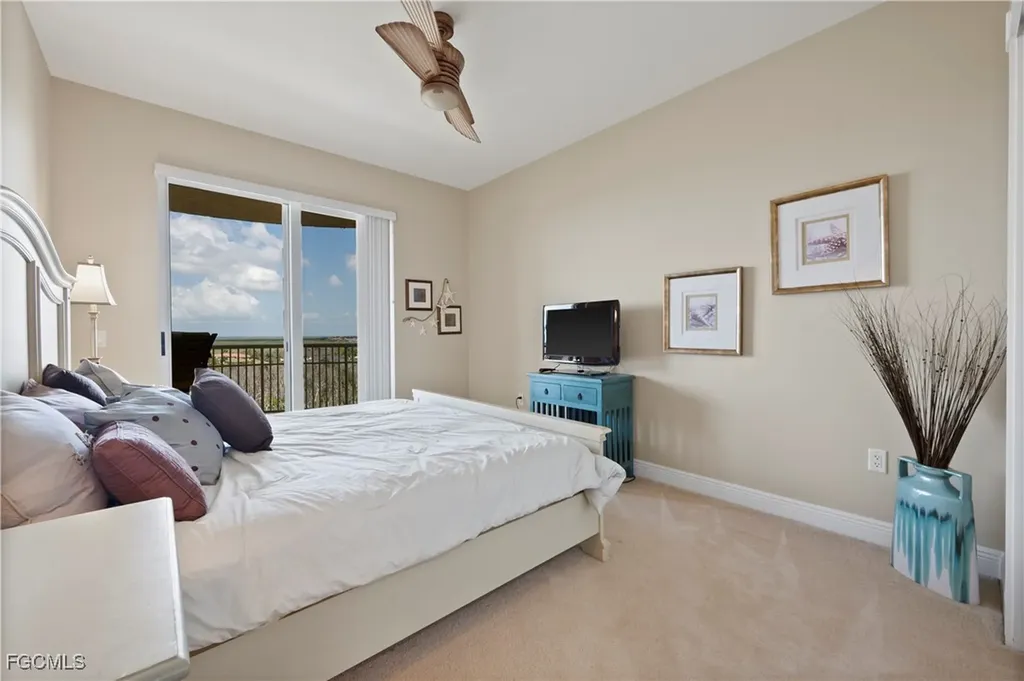 6081 Silver King Boulevard Cape Coral FL 33914