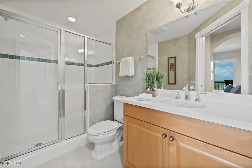 6081 Silver King Boulevard Cape Coral FL 33914