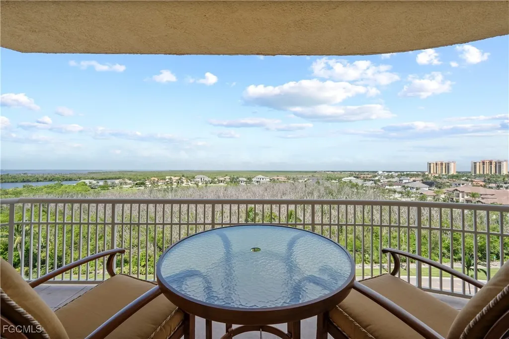6081 Silver King Boulevard Cape Coral FL 33914