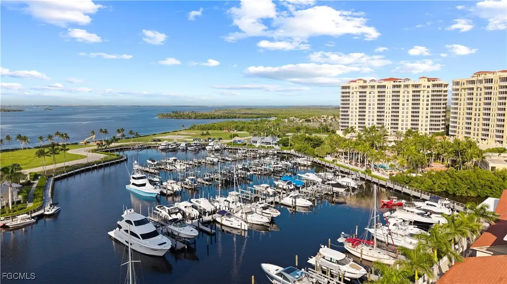 6081 Silver King Boulevard Cape Coral FL 33914